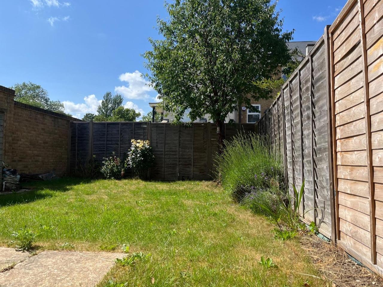 Bromley Common- Double Bedroom With En-Suite With Private Lounge In Shared Town House Exterior foto